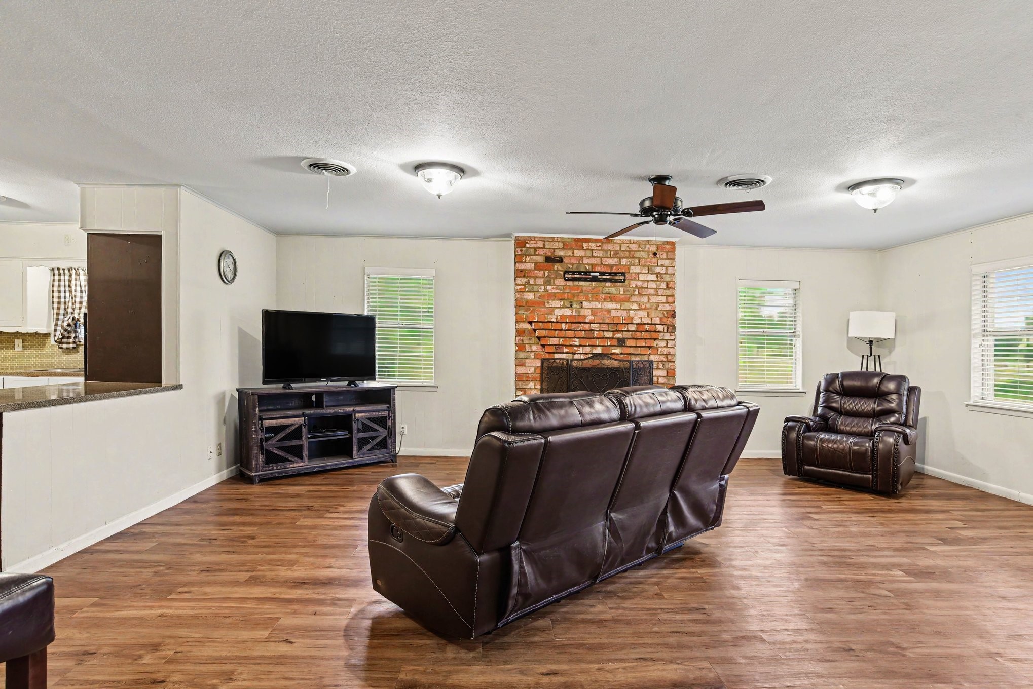 219 W Jefferson Street Palmer TX 75152