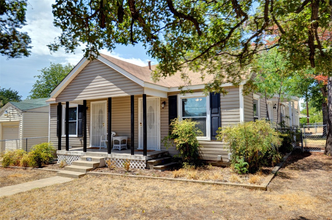 700 S Hughes Avenue Fort Worth TX 76103