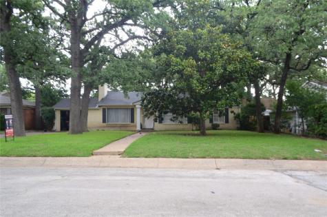 1421 S Oak Street Arlington TX 76010