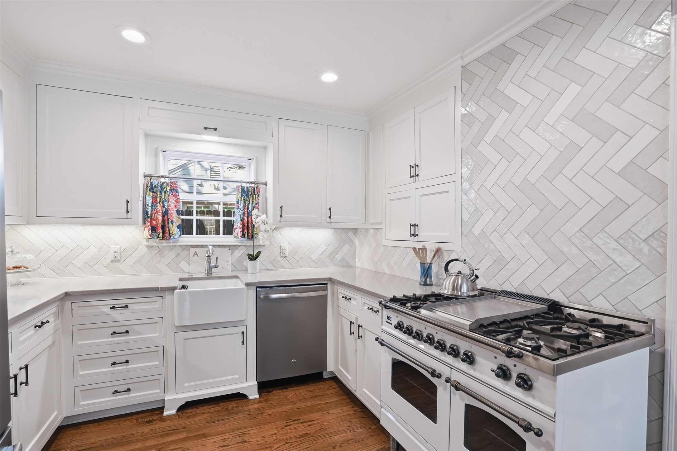 6116 Locke Avenue Fort Worth TX 76116