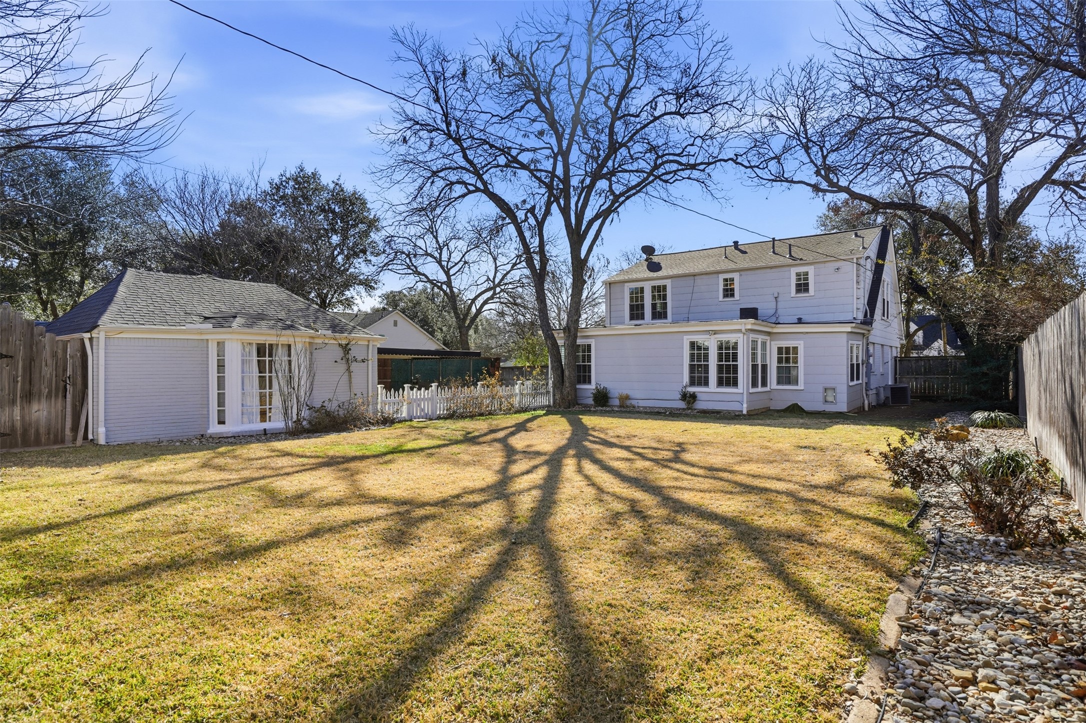 6116 Locke Avenue Fort Worth TX 76116
