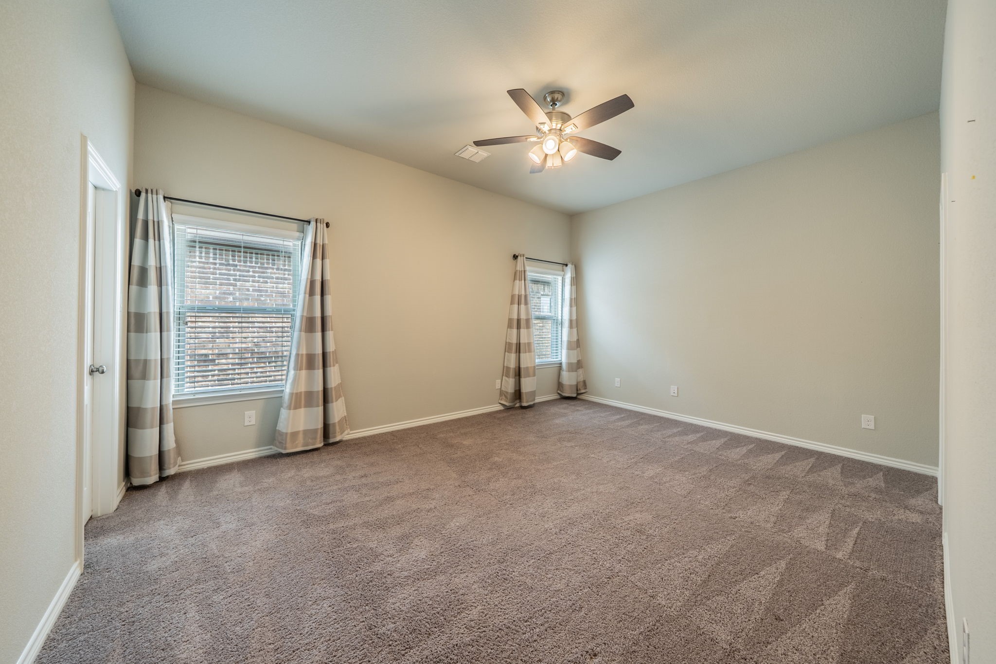 5904 Richmond Drive North Richland Hills TX 76180
