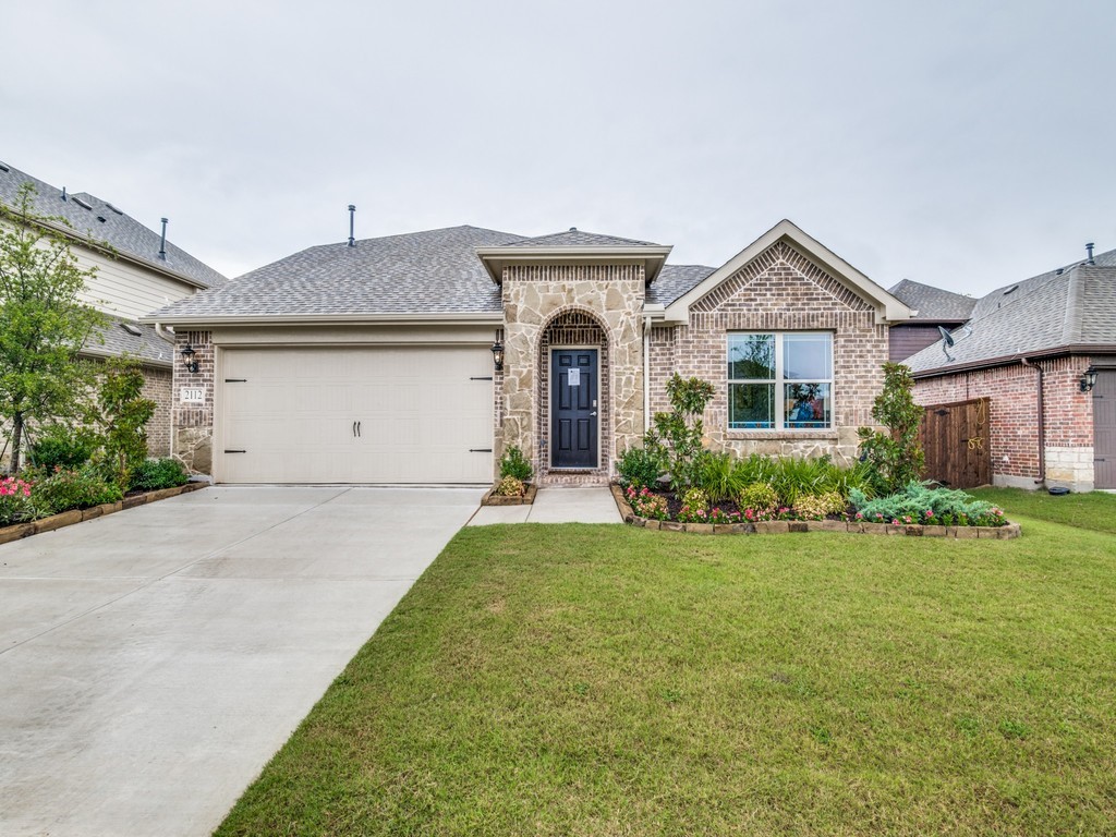 2112 Broken Arrow Drive Aubrey TX 76227