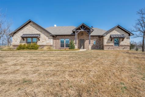 215 County Road 3451 Paradise TX 76073