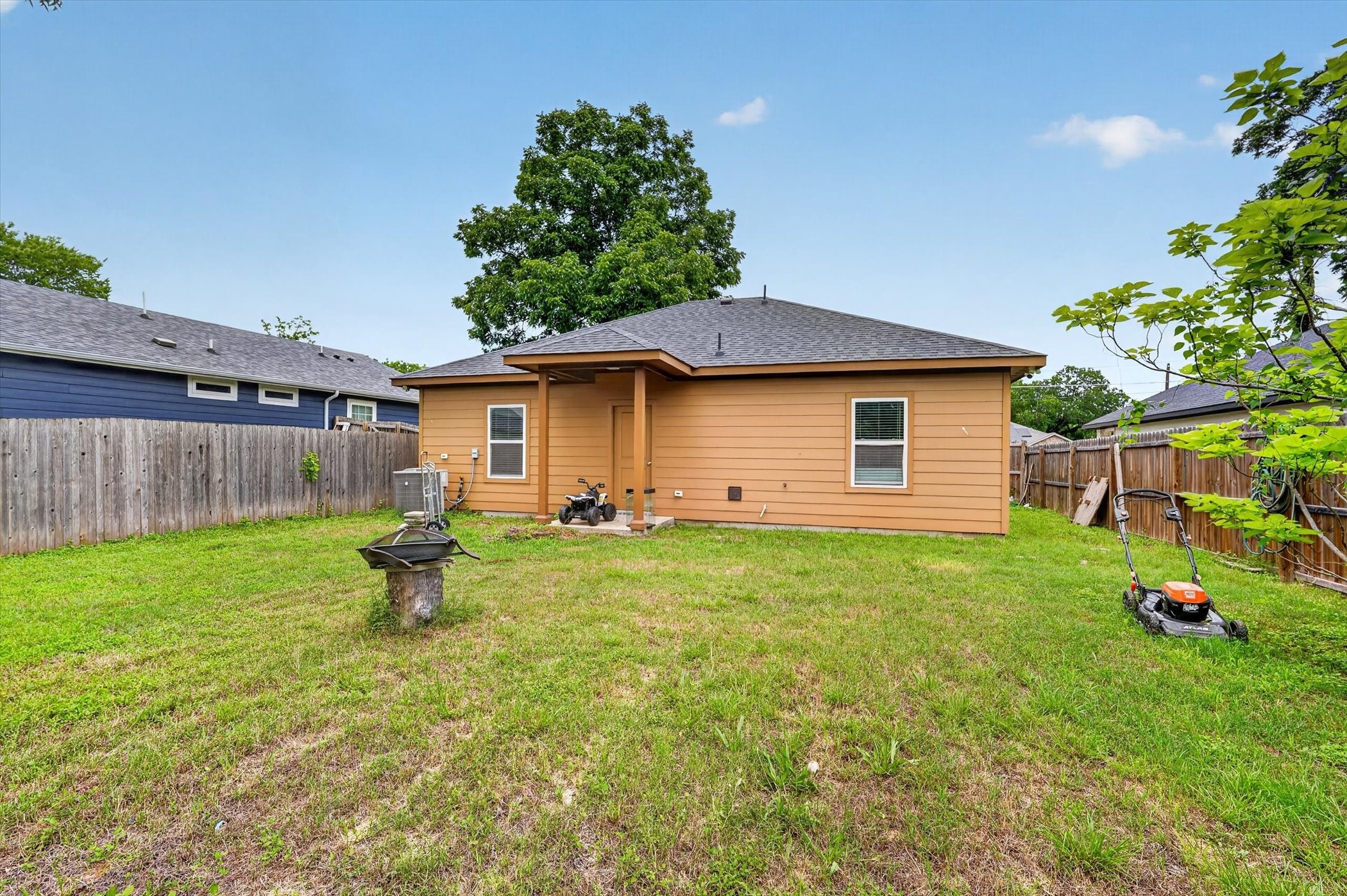 4552 Corregidor Street Dallas TX 75216