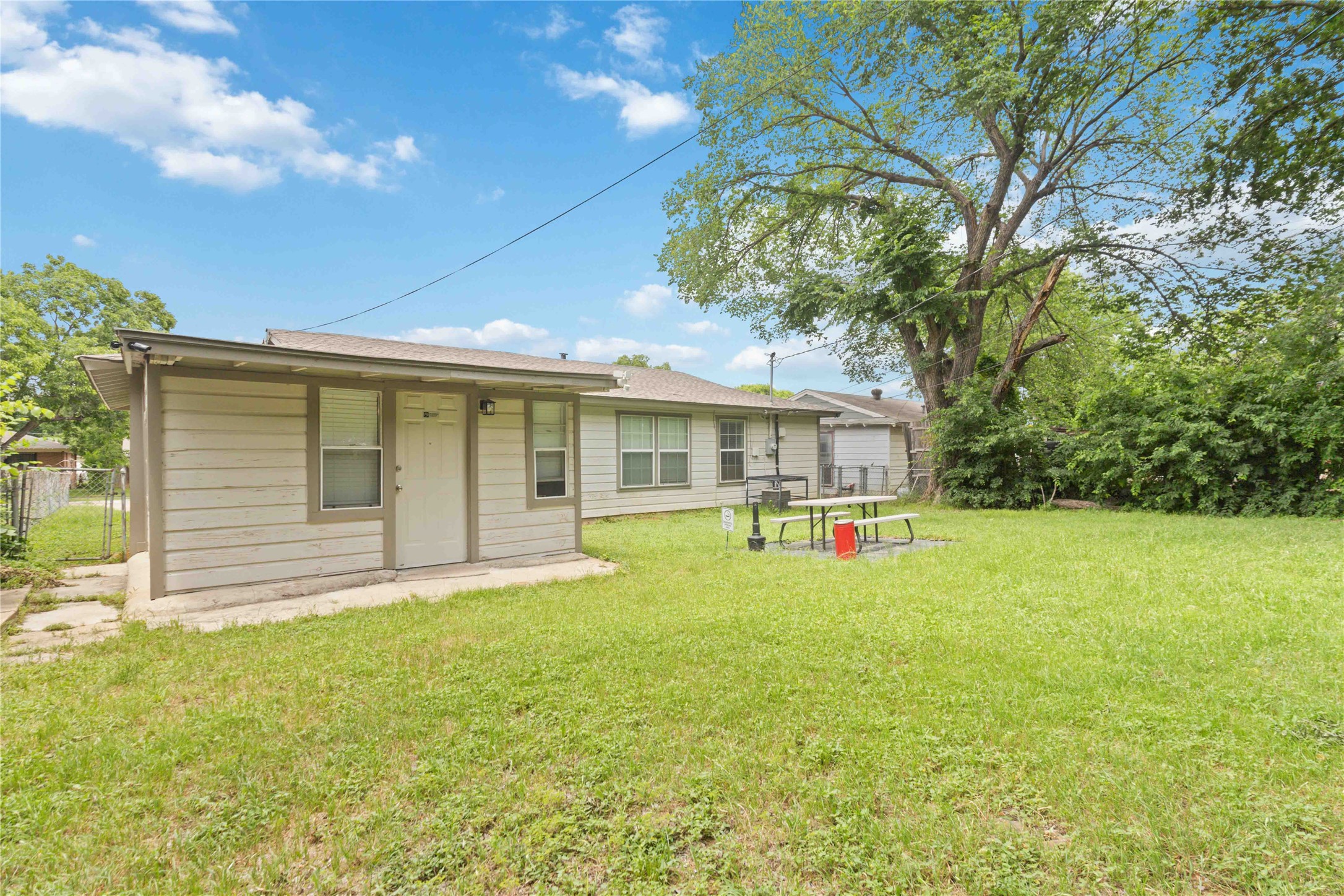 4654 Norris Street Fort Worth TX 76105