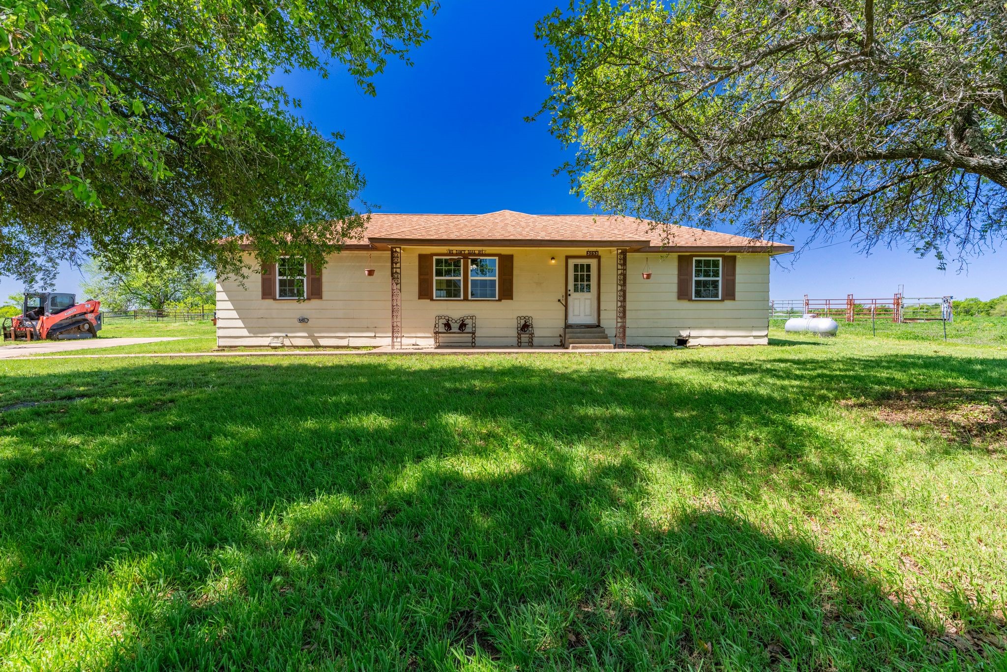 3953 Fm 2737 Lone Oak TX 75453
