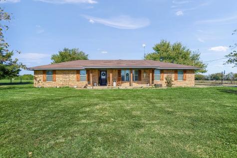 13828 NW State Highway 11 Whitewright TX 75491
