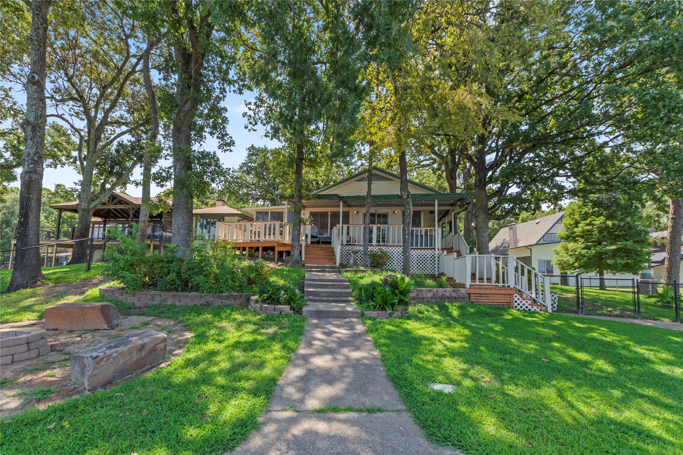 203 N Oak Acres Drive N Malakoff TX 75148