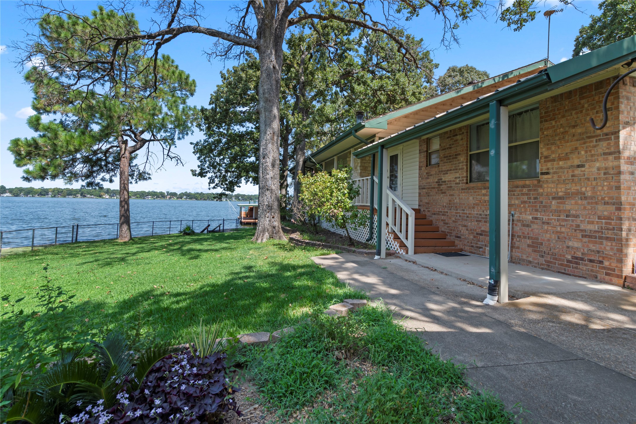 203 N Oak Acres Drive N Malakoff TX 75148