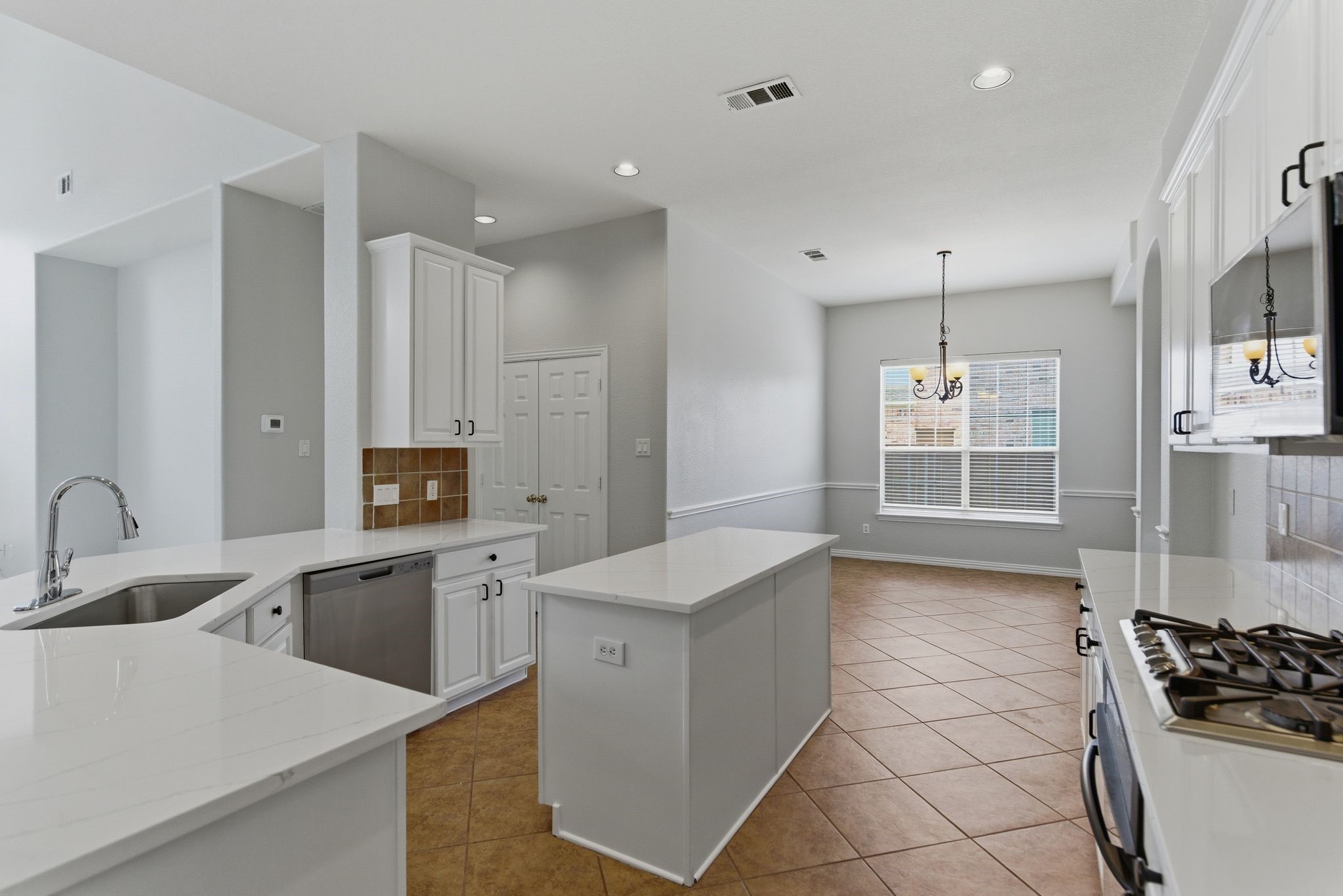 1117 Apache Lake Drive Carrollton TX 75010