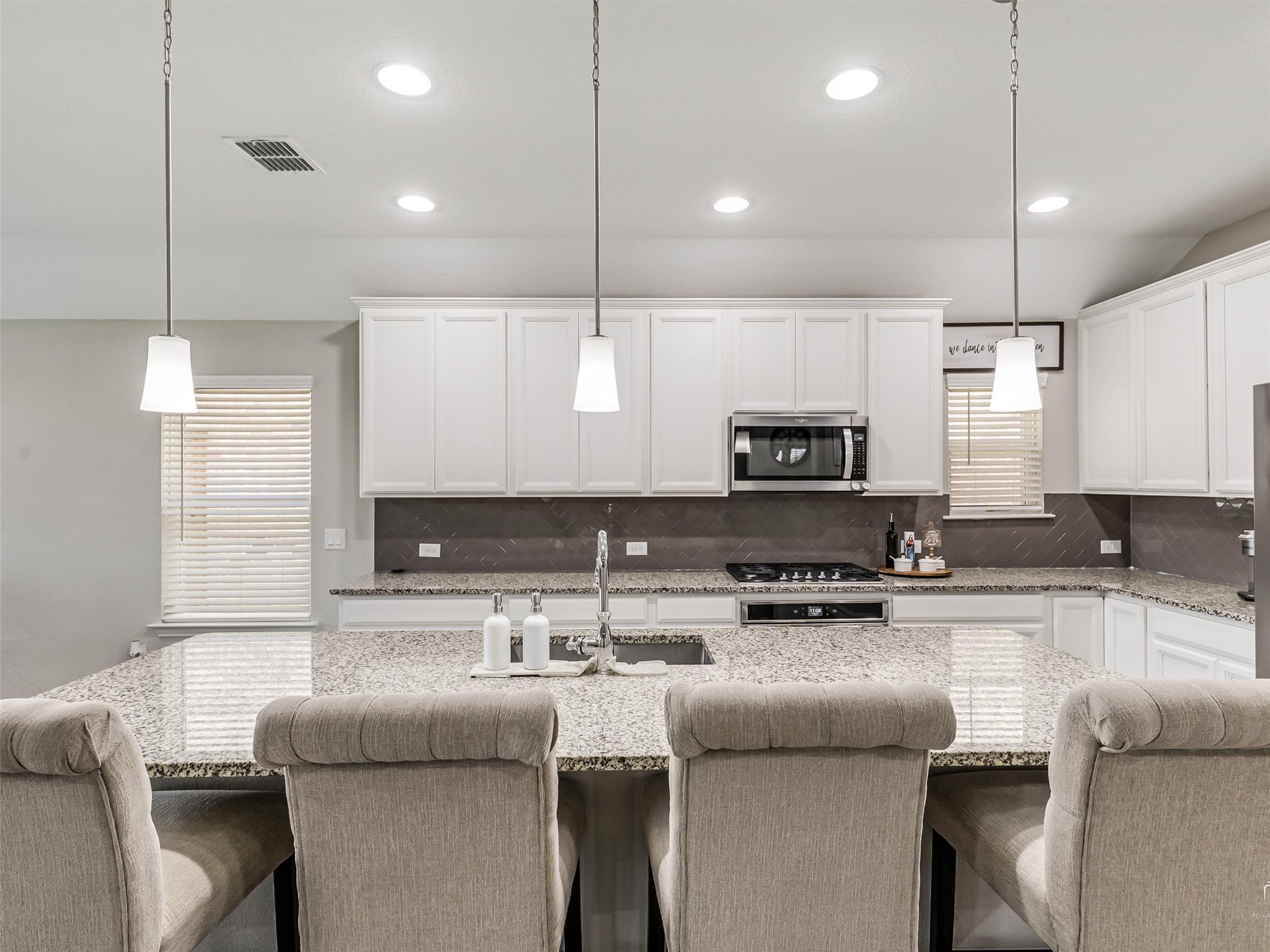 2809 Ranger Lane Aubrey TX 76227