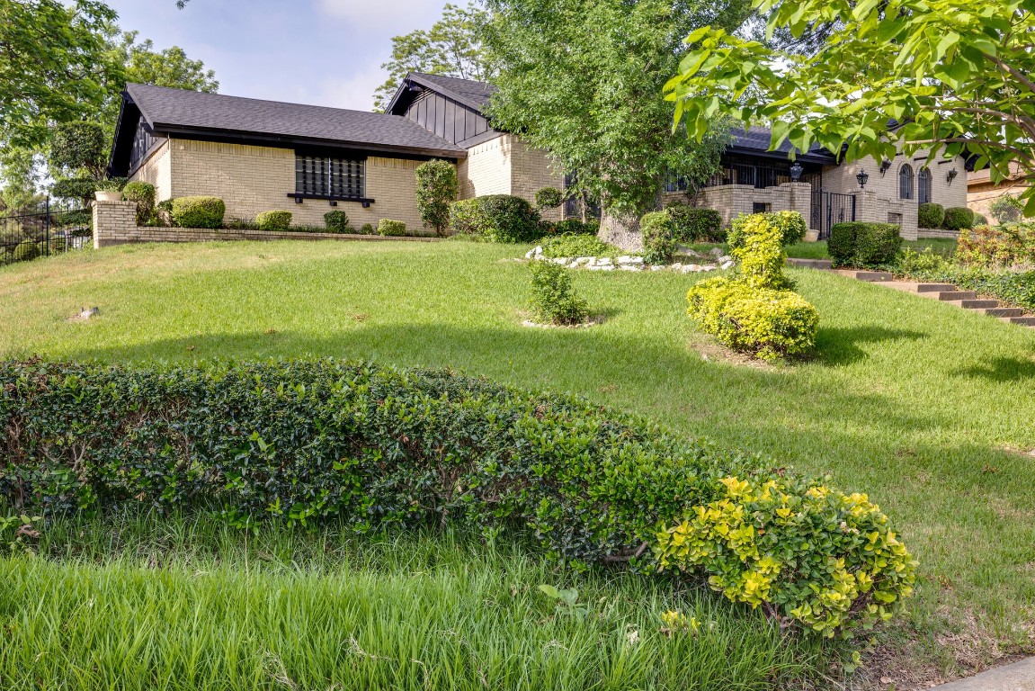 2316 Donnyville Court Fort Worth TX 76119