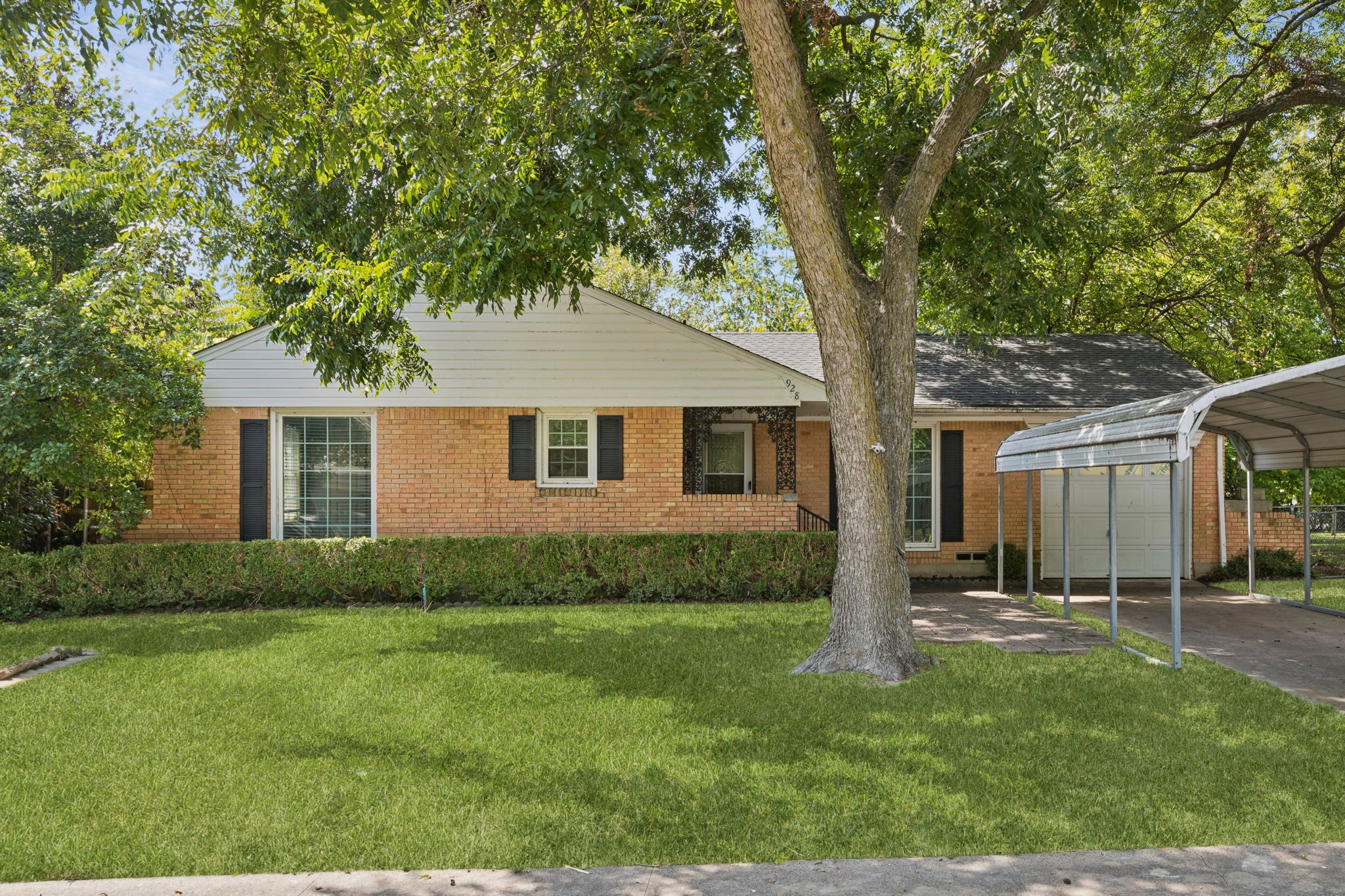 928 Old Orchard Road Garland TX 75041