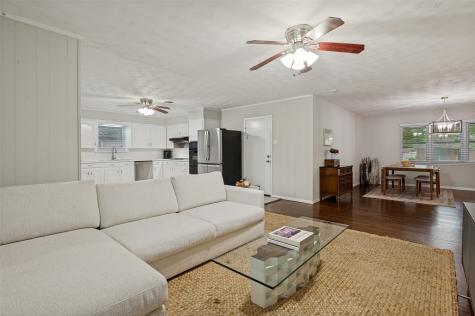 2730 Larkspur Lane Dallas TX 75233