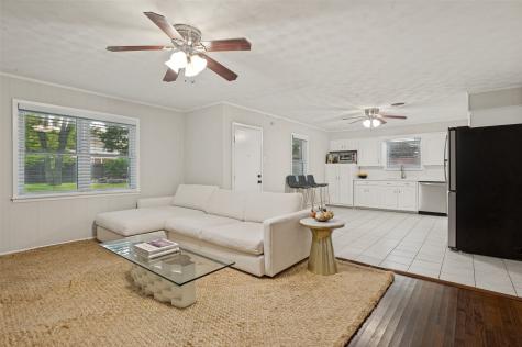 2730 Larkspur Lane Dallas TX 75233