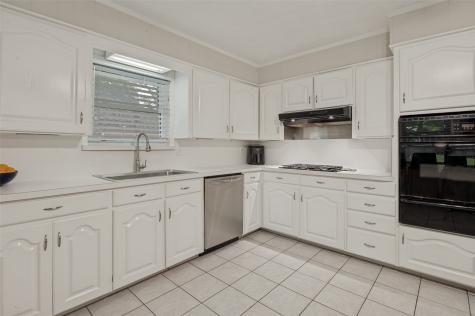 2730 Larkspur Lane Dallas TX 75233