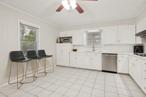 2730 Larkspur Lane Dallas TX 75233