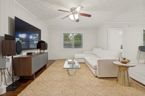 2730 Larkspur Lane Dallas TX 75233
