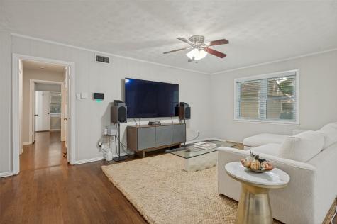 2730 Larkspur Lane Dallas TX 75233