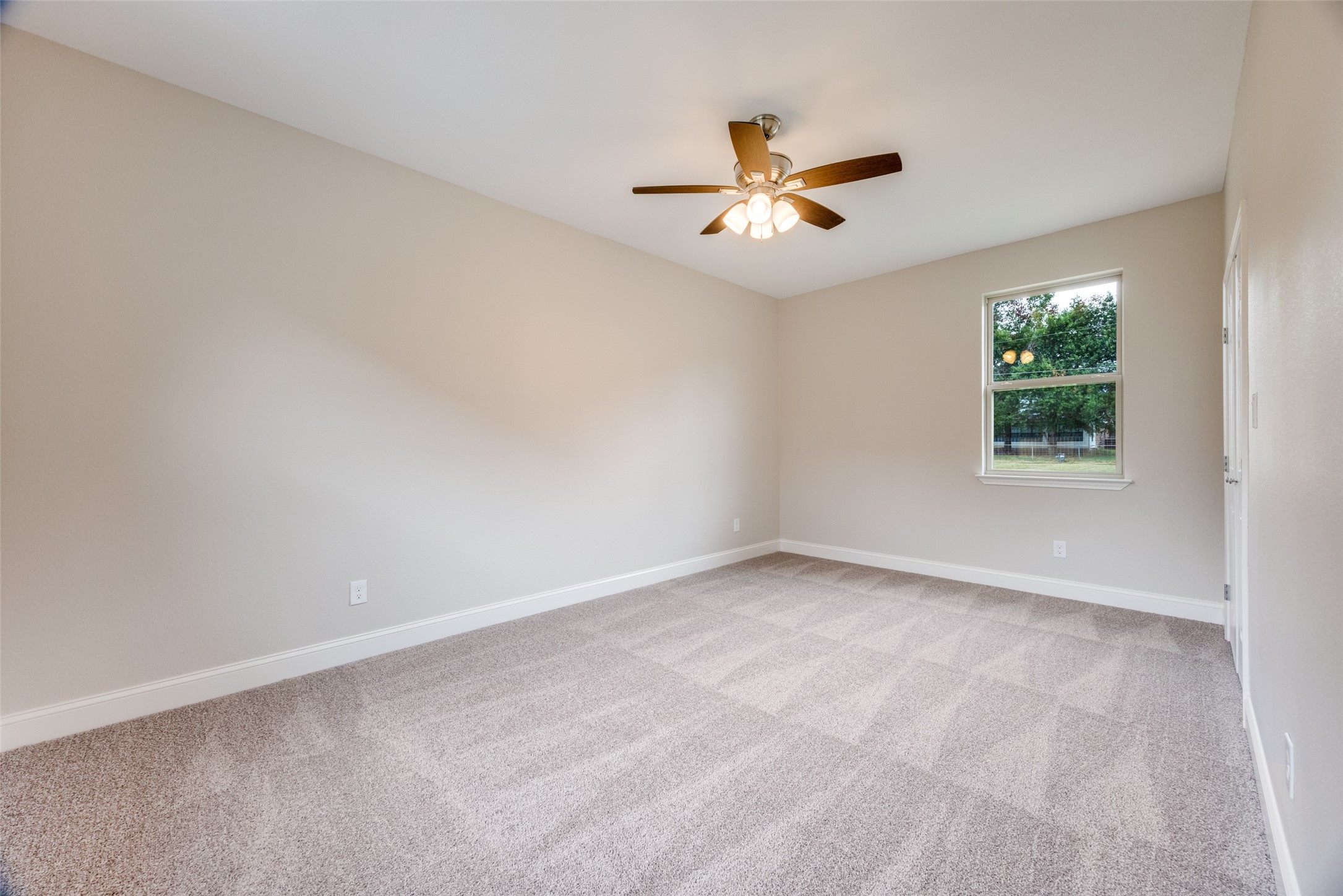 1704 Kings Lane Commerce TX 75428