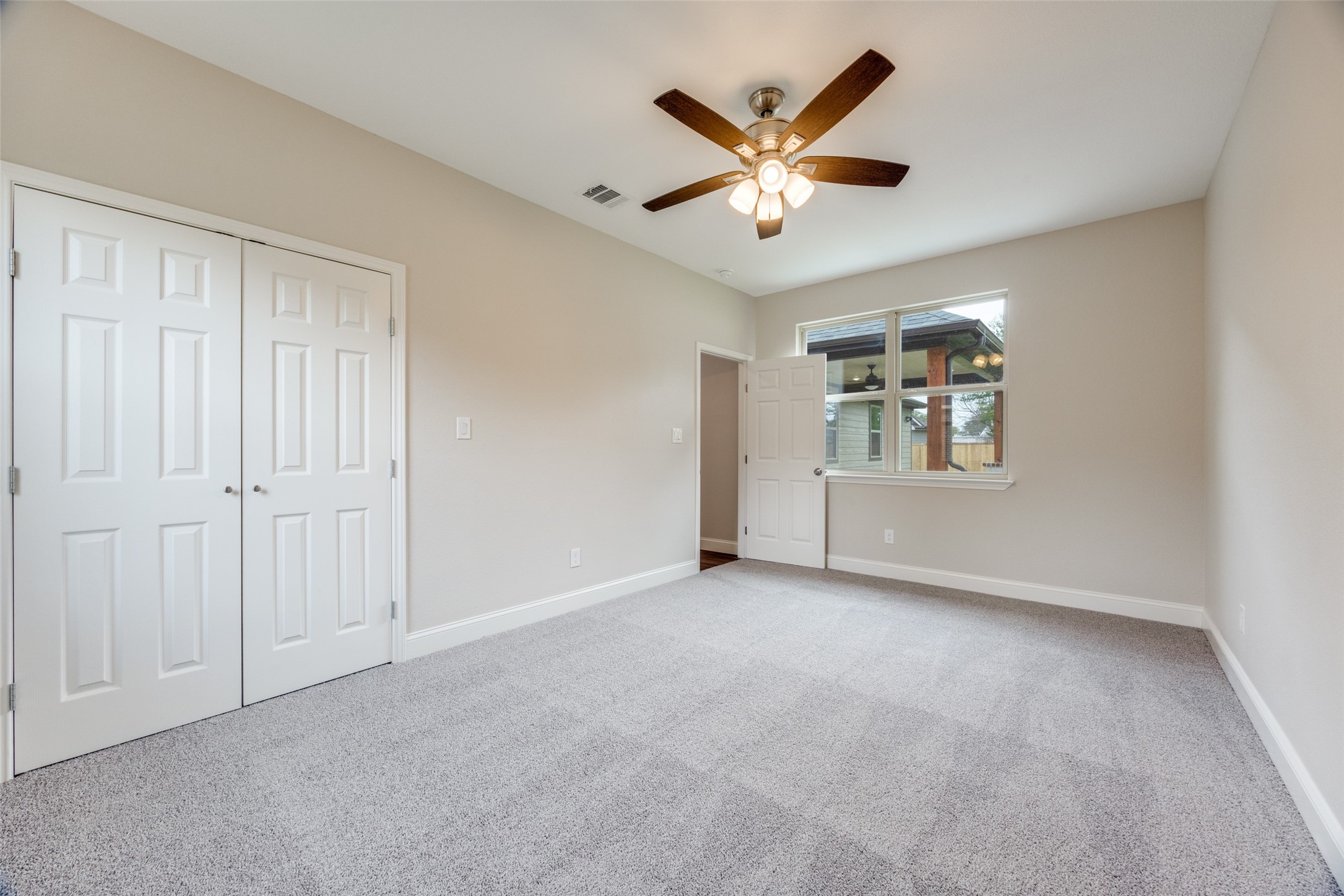 1704 Kings Lane Commerce TX 75428