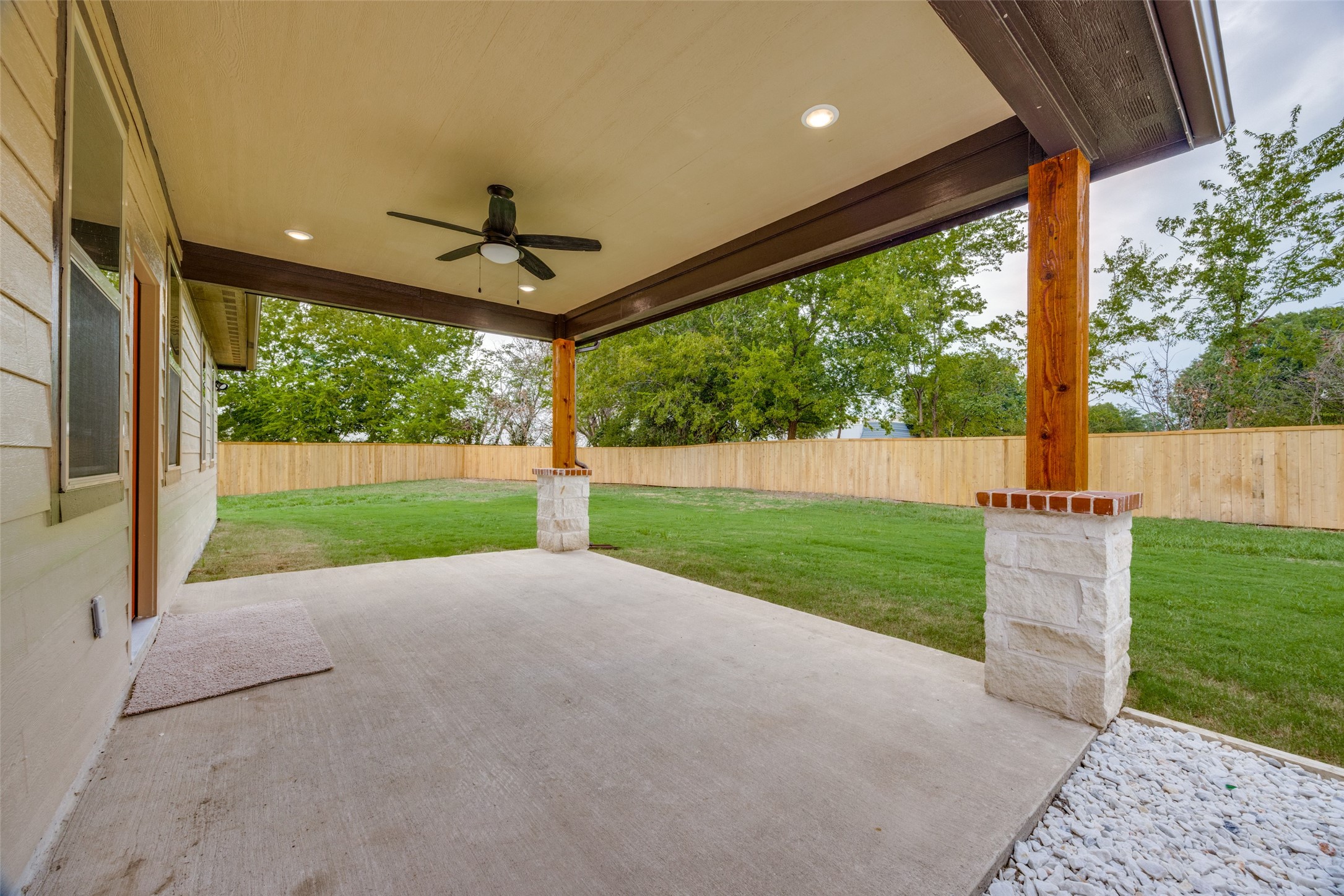 1704 Kings Lane Commerce TX 75428