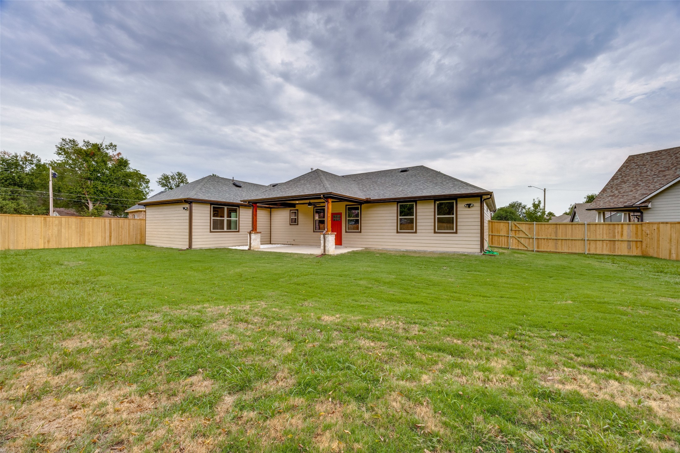 1704 Kings Lane Commerce TX 75428