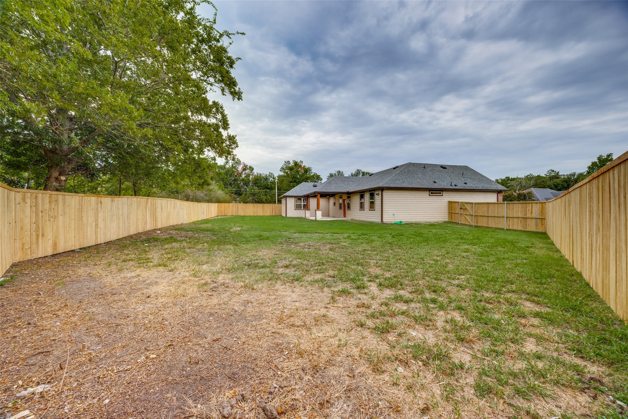 1704 Kings Lane Commerce TX 75428