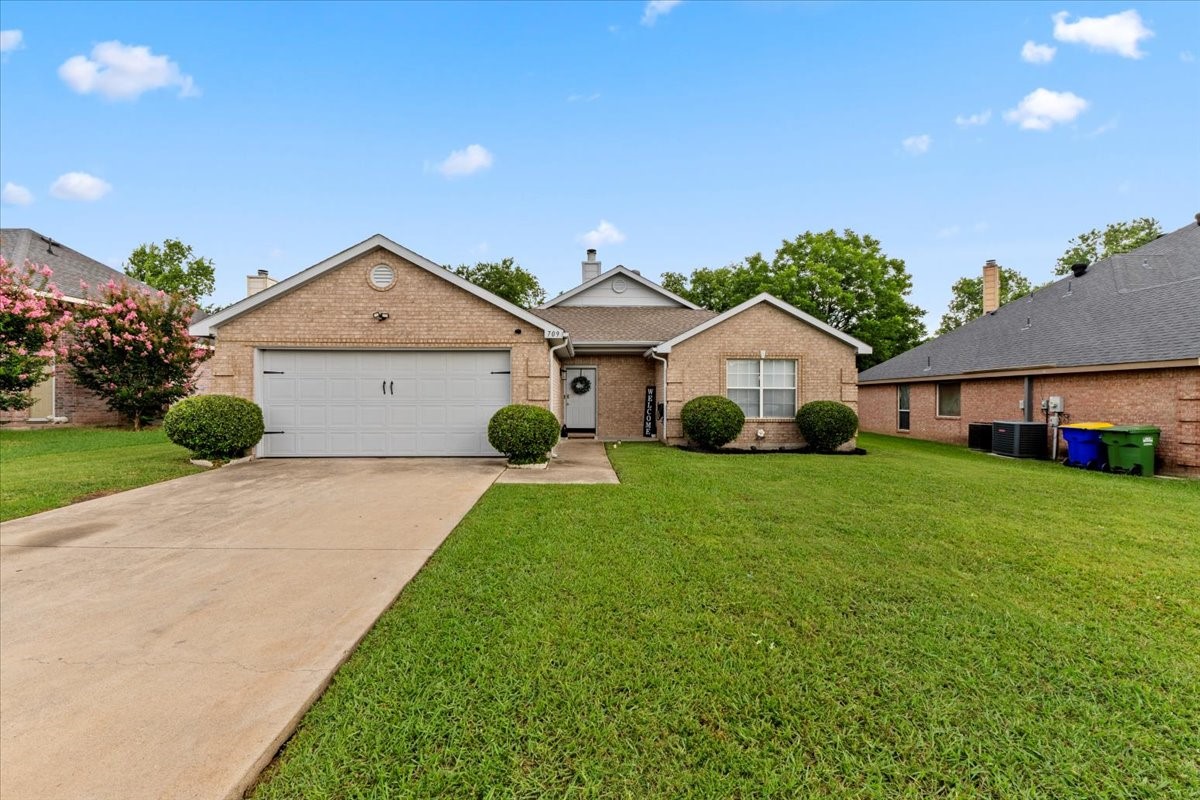 709 Grandview Avenue Seagoville TX 75159