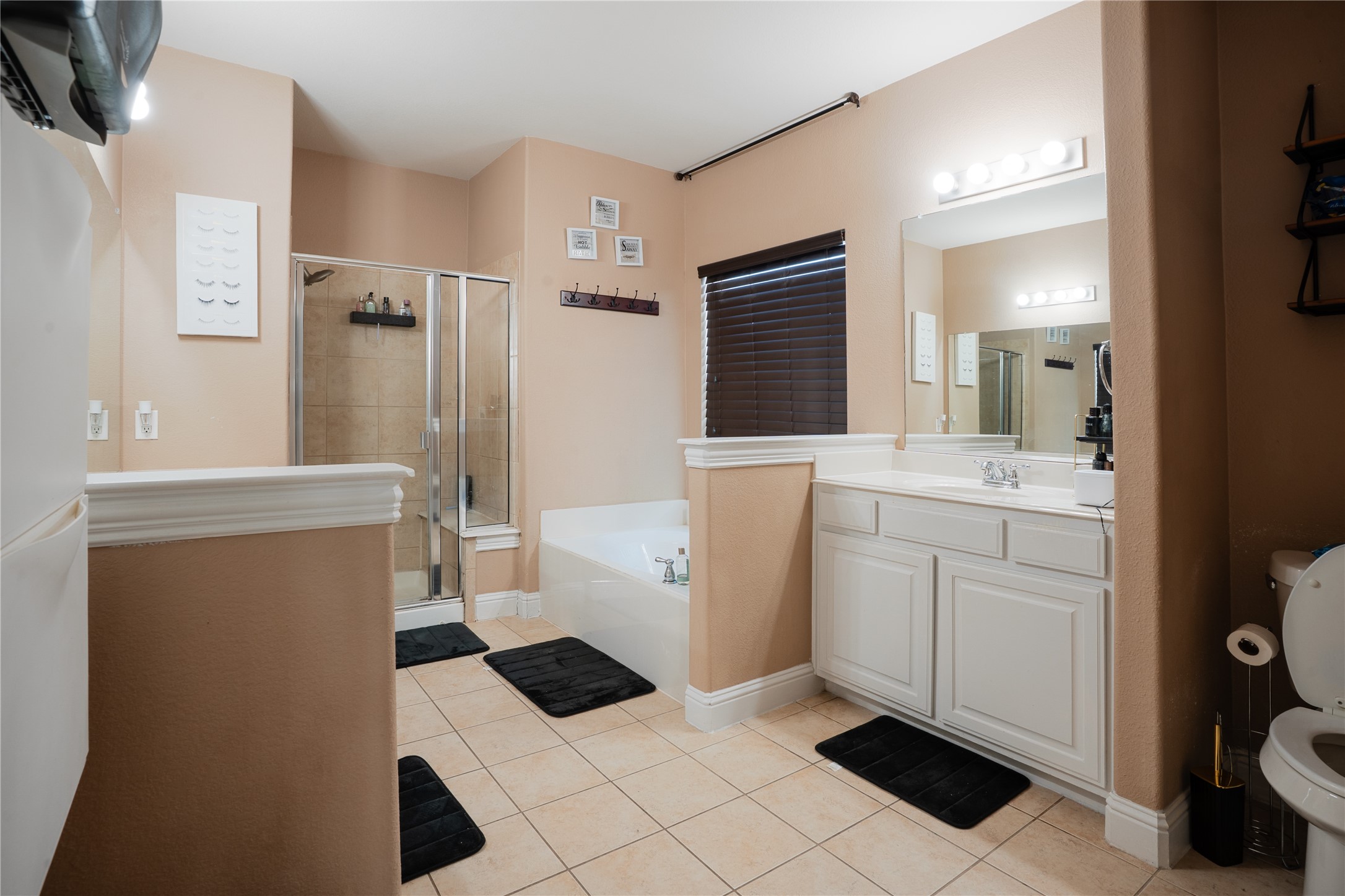 1444 Mercury Lane Lancaster TX 75134