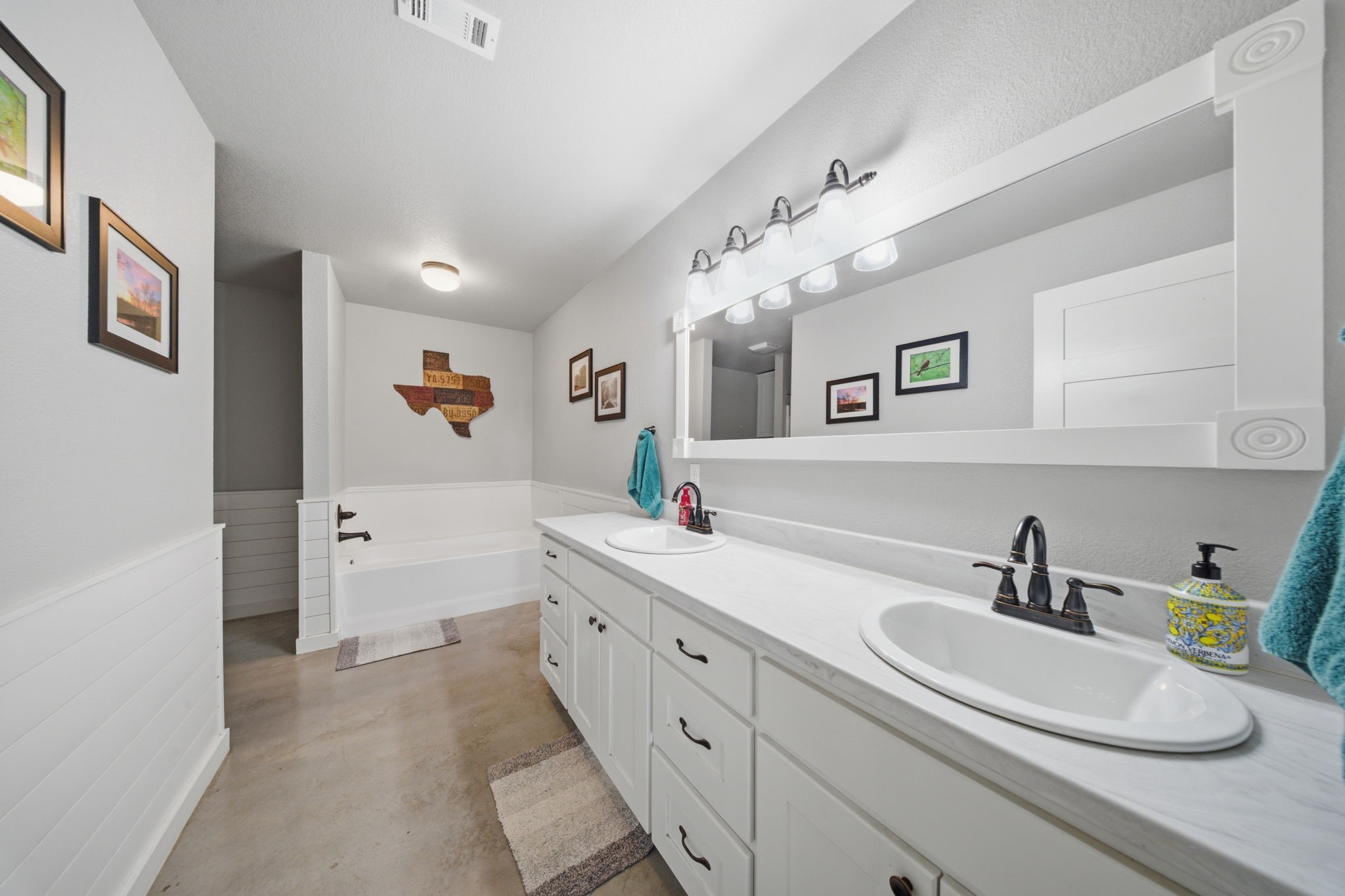 1234 County Road 1013 Wolfe City TX 75496