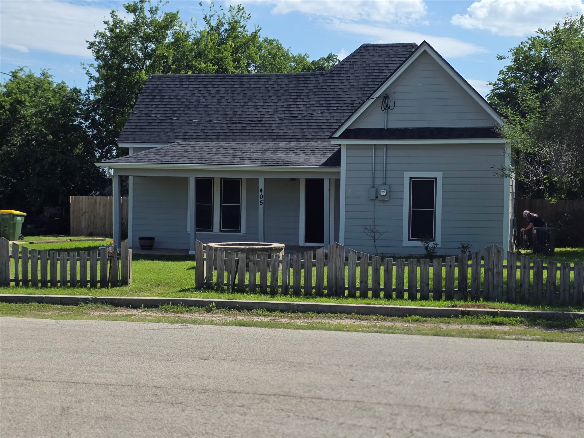405 W Graham Street Godley TX 76044