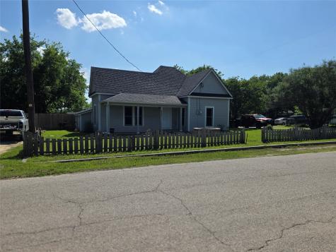 405 W Graham Street Godley TX 76044