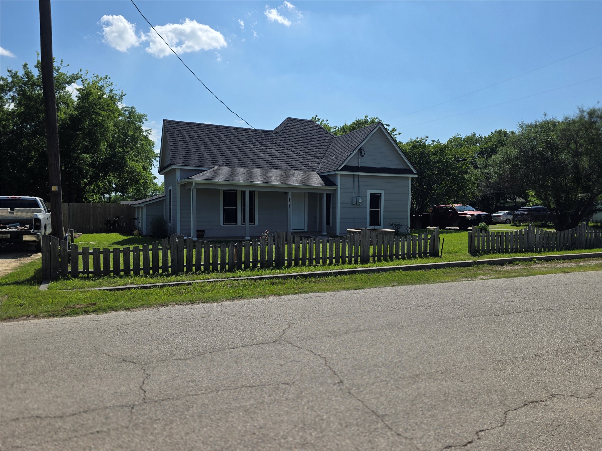 405 W Graham Street Godley TX 76044