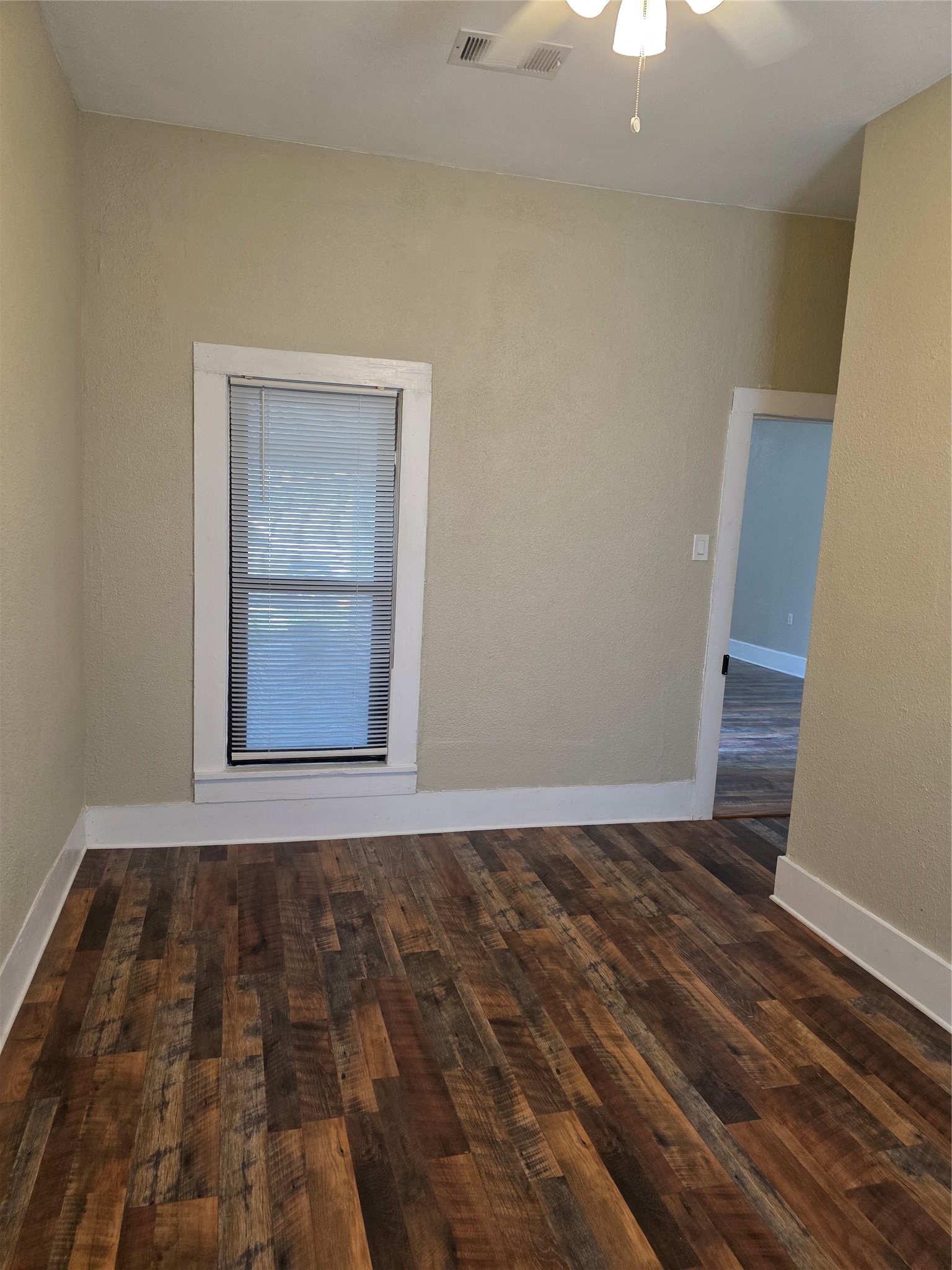405 W Graham Street Godley TX 76044