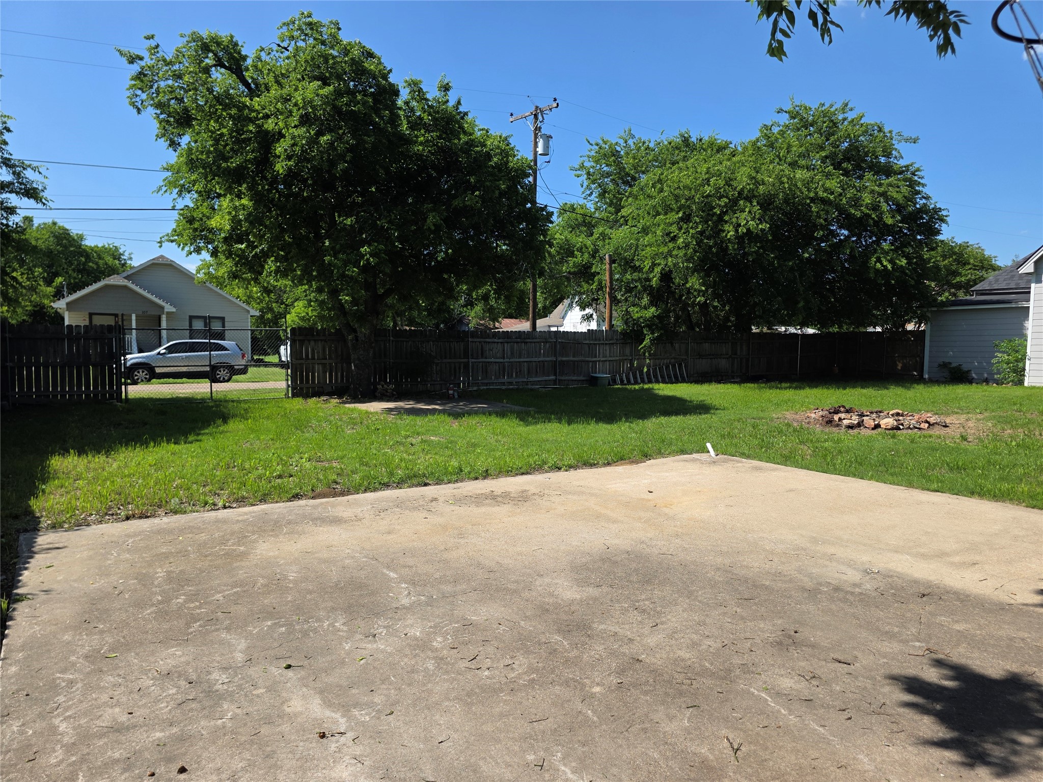 405 W Graham Street Godley TX 76044