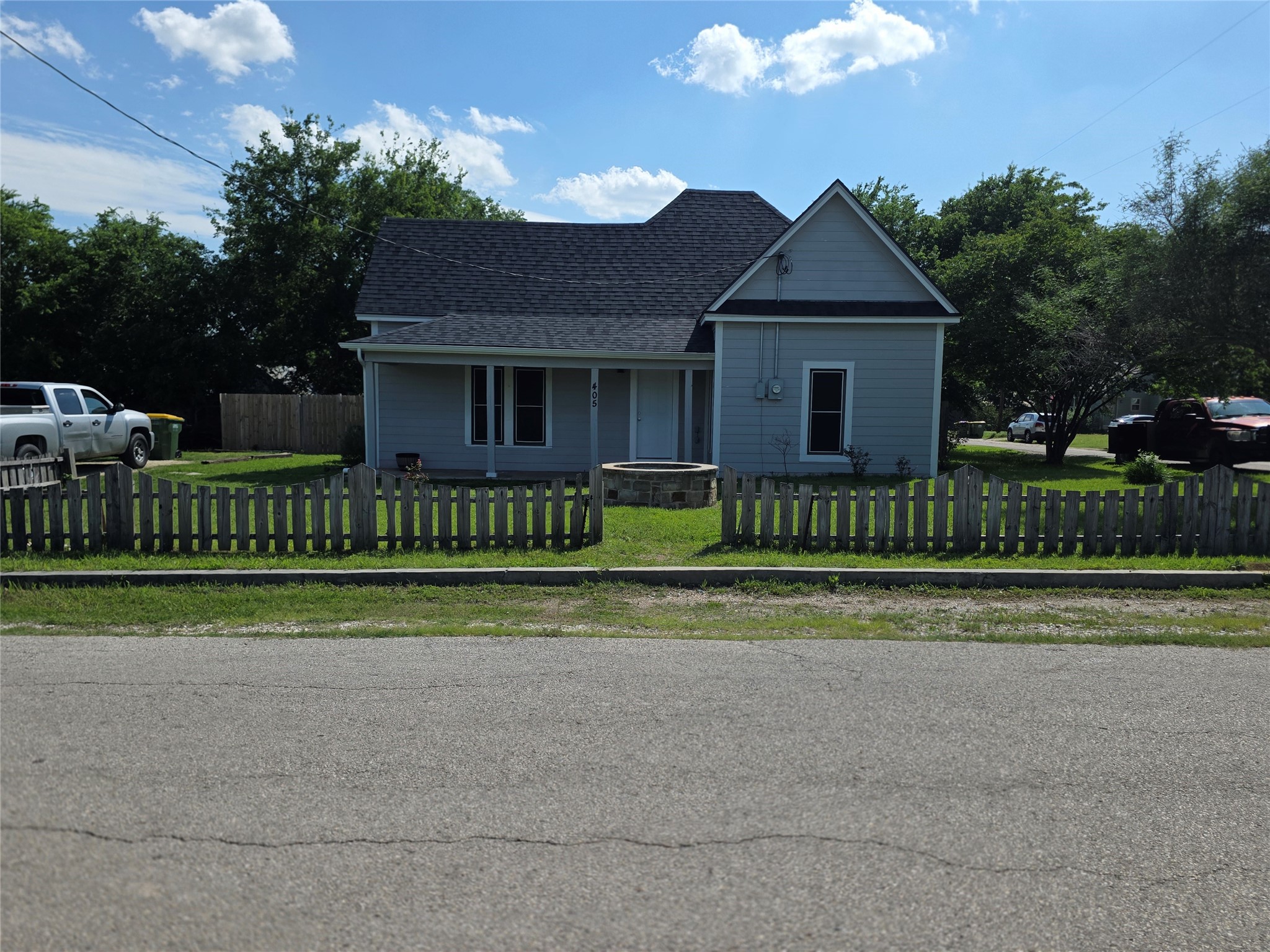 405 W Graham Street Godley TX 76044