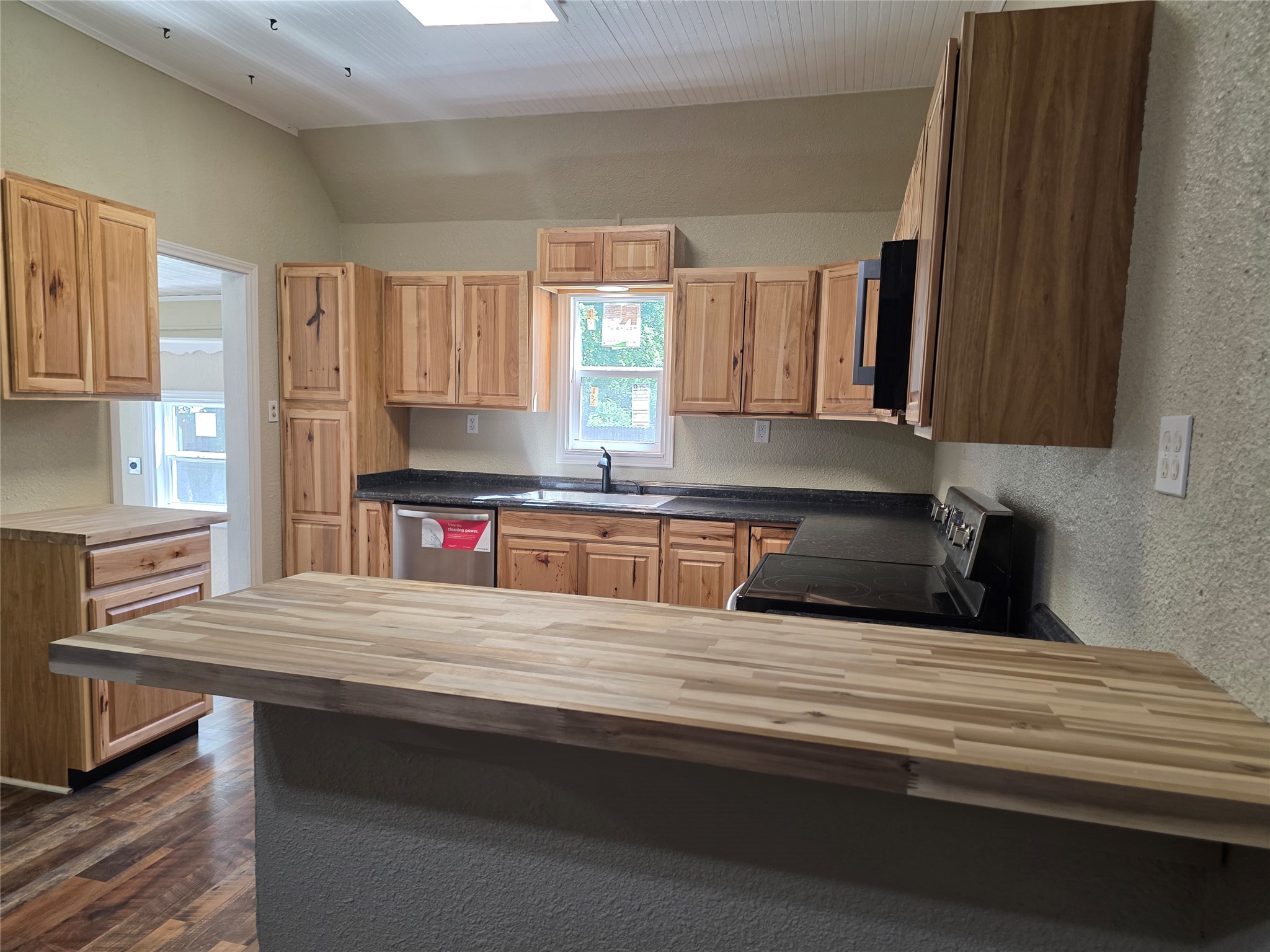 405 W Graham Street Godley TX 76044