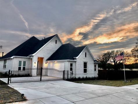 8136 Woods Lane North Richland Hills TX 76182
