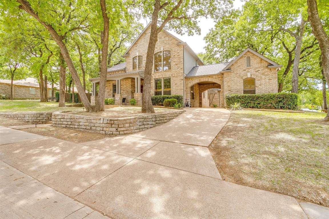 800 Buffalo Court Crowley TX 76036