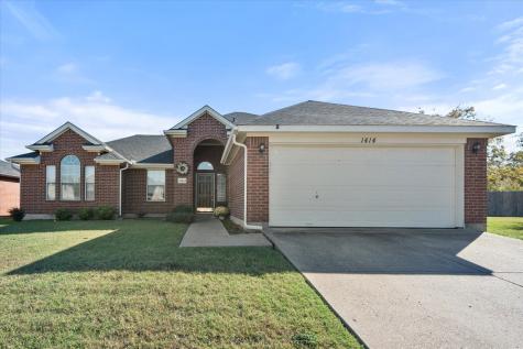 1414 Trevino Drive Arlington TX 76014
