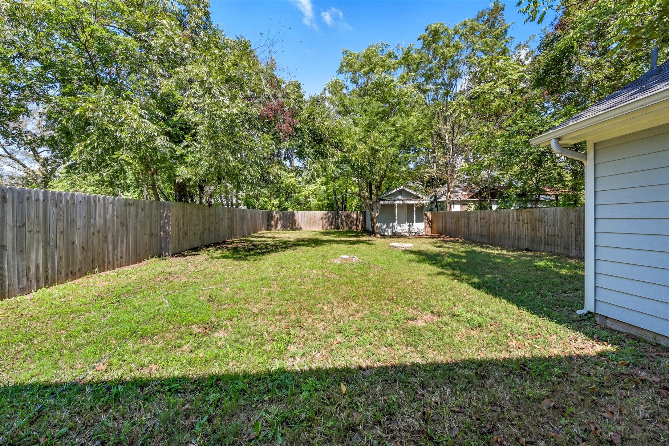 415 W Monterey Street Denison TX 75020