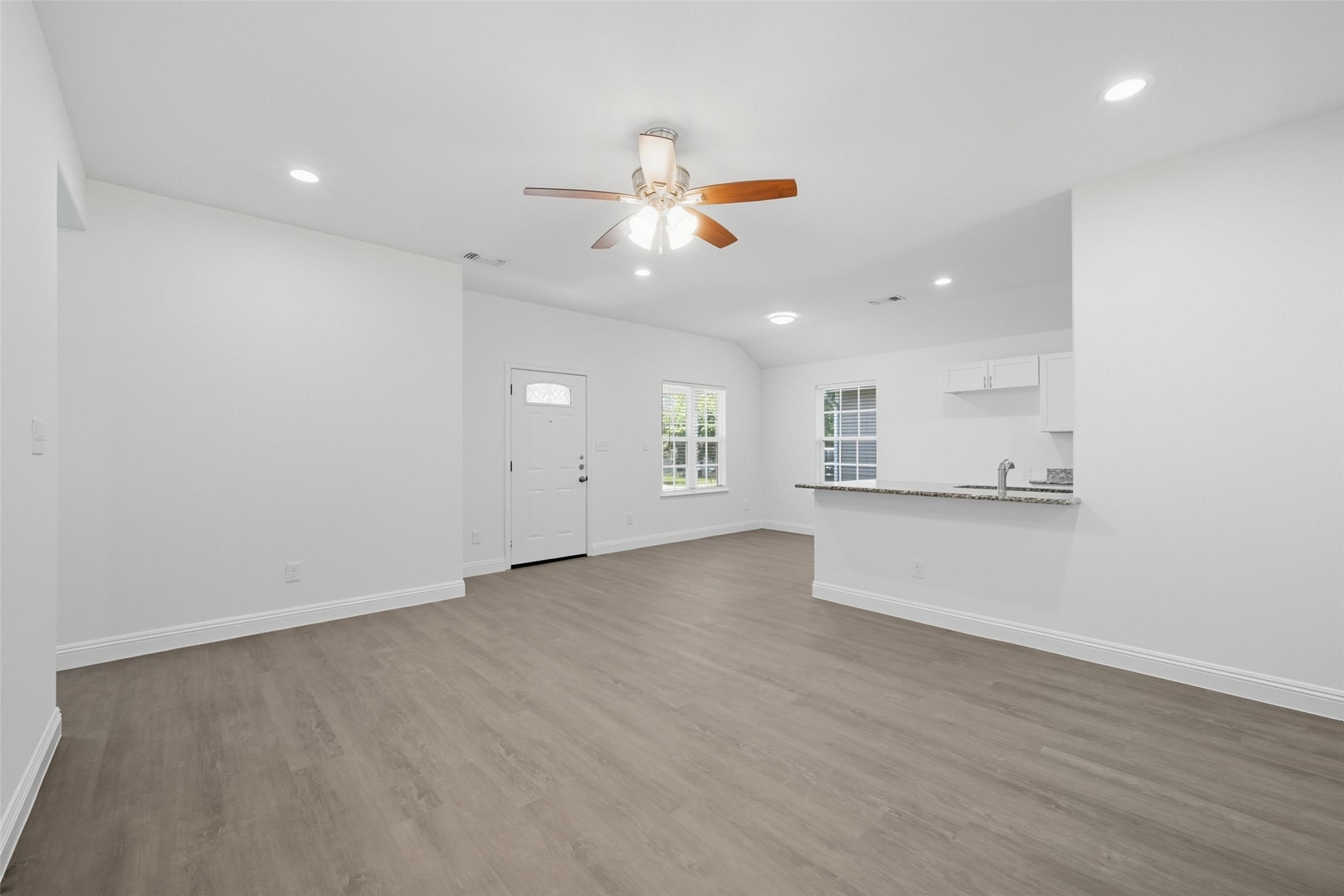 415 W Monterey Street Denison TX 75020