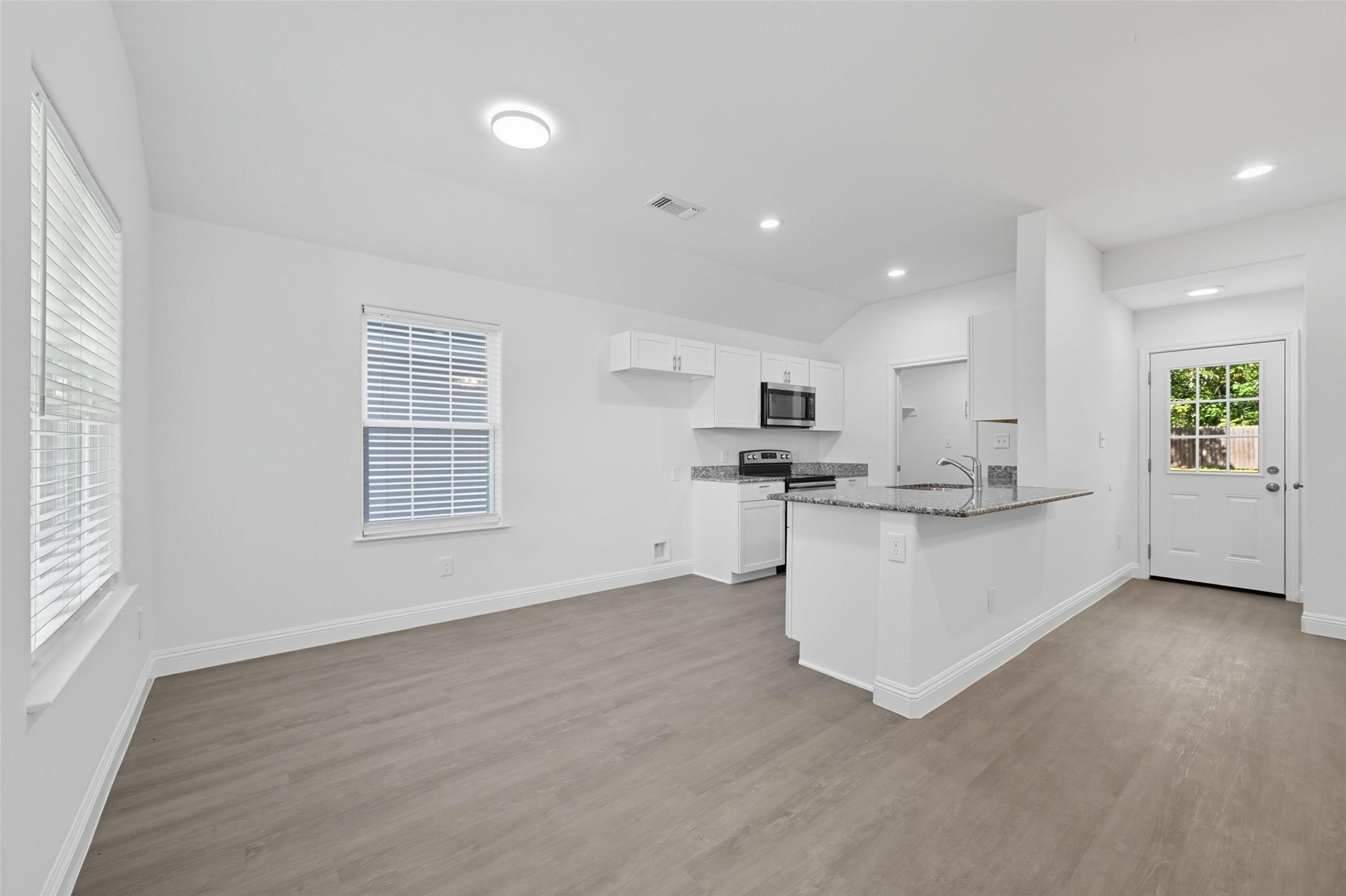 415 W Monterey Street Denison TX 75020