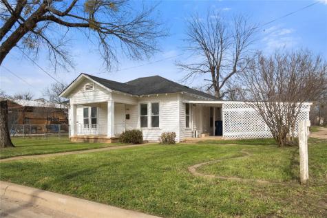 1006 3rd Street Brownwood TX 76801