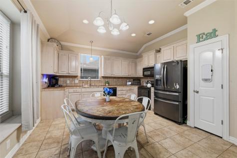 1837 Roadrunner Drive Weatherford TX 76088