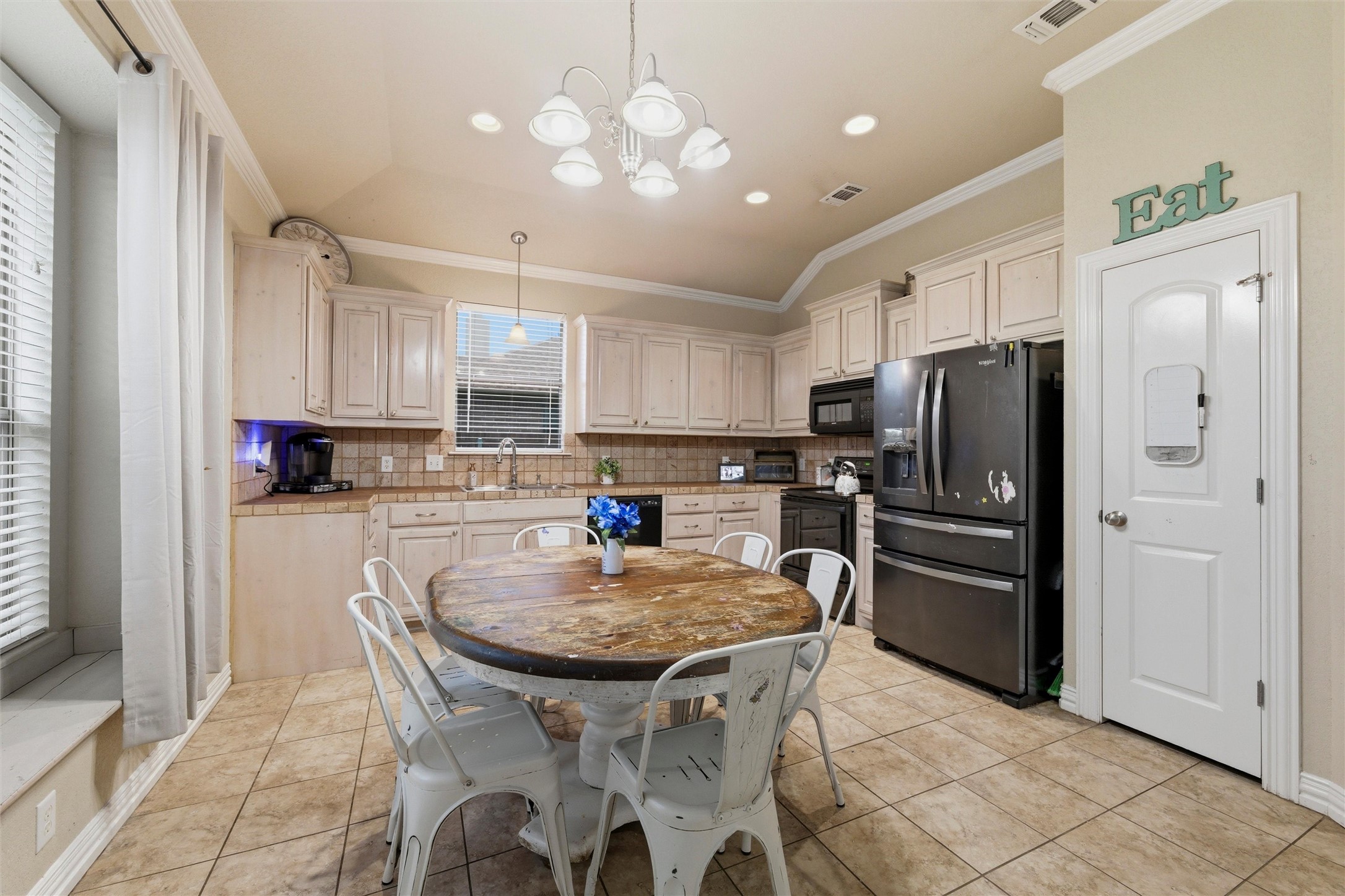 1837 Roadrunner Drive Weatherford TX 76088