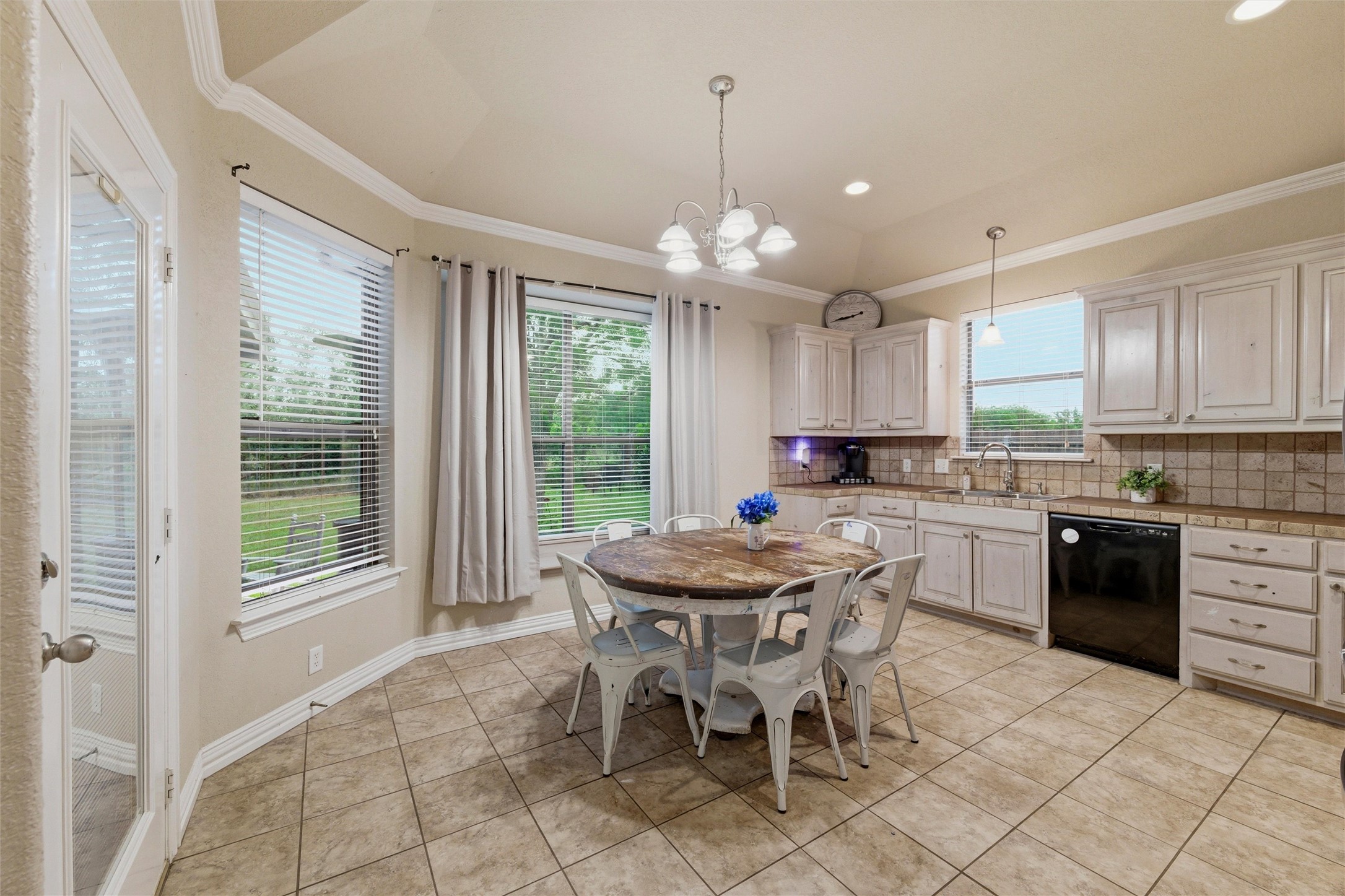 1837 Roadrunner Drive Weatherford TX 76088
