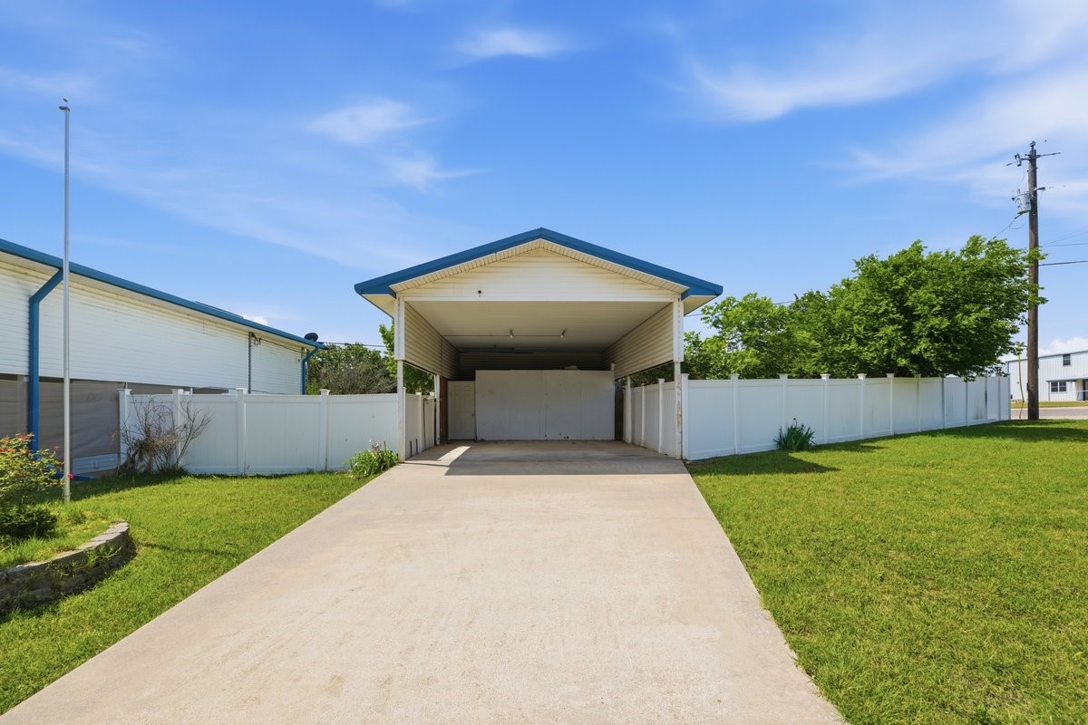 108 Big Bend Drive Whitney TX 76692